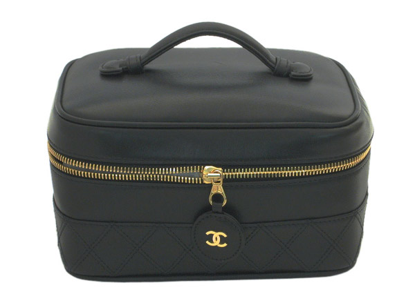 CHANEL�i�V���l���j�^�o�b�O�^���^���@�j�e�B�^�����E�X�L���^�u���b�N�^�O�ʁi�΂ߏォ��j