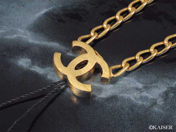 CHANEL�i�V���l���j�^�g�уO�b�Y�i�g�уA�C�e���j�^�b�m�`�Q�P�V�X�V�^�g�уX�g���b�v�i�b�n�b�n�g�b�v�E���f���j�^���^���{�i�C�����^�S�[���h�{�u���b�N�^�g�b�v���g��