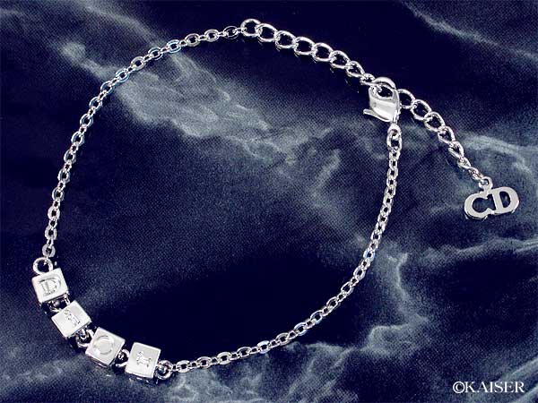 �N���X�`�����E�f�B�I�[���iChristian Dior�j�^�u���X���b�g�^CDD12676�^�L���[�u�E�X�E�[�g�E�u���X���b�g�^���^���^�V���o�[�^�S��