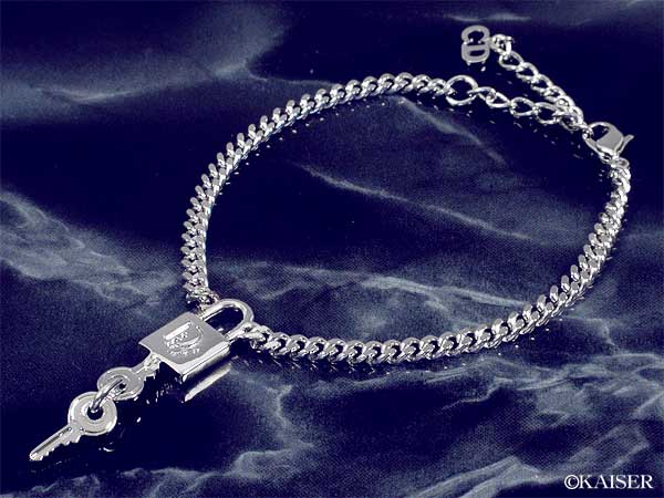 �N���X�`�����E�f�B�I�[���iChristian Dior�j�^�u���X���b�g�^CDD12900�^�p�h���b�N�E�u���X���b�g�^���^���^�V���o�[�^�S�̂��΂ߏォ��