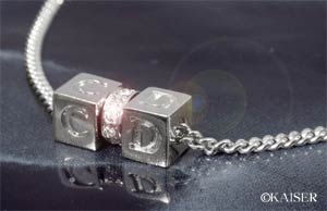 �N���X�`�����E�f�B�I�[���iChristian Dior�j�^�u���X���b�g�^�o���O���^�b�c�c�P�Q�U�V�S�^�u���X���b�g�^���^���{���C���X�g�[���^�V���o�[�{�N���A�^�`���[�����΂ߏォ��