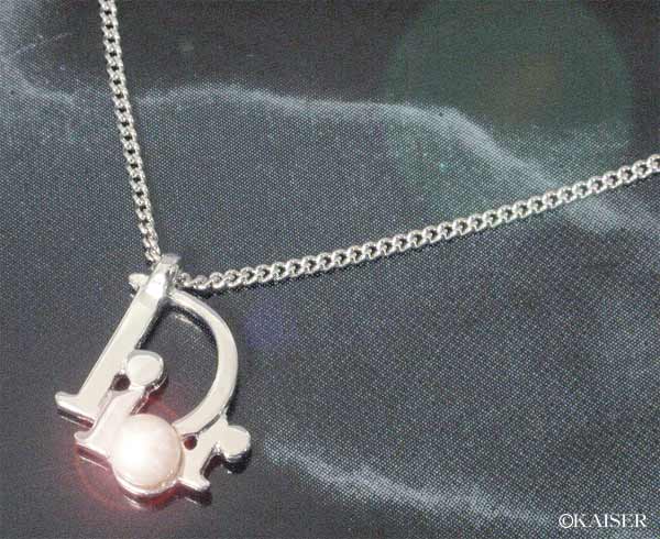 Christian Dior�i�N���X�`�����E�f�B�I�[���j�^�A�N�Z�T���[�^�l�b�N���X�^�b�c�c�Q�X�T�P�P�^�p�[���E�l�b�N���X�^���^���{�p�[���^�V���o�[�{�p�[���^�g�b�v���ォ��