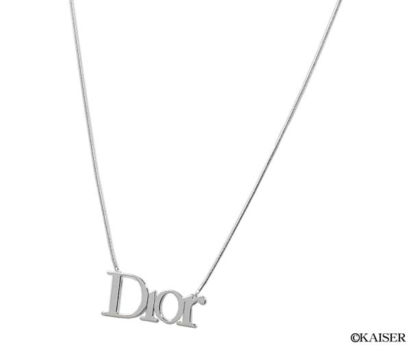 �N���X�`�����E�f�B�I�[���iChristian Dior�j�^�A�N�Z�T���[�^CDD29929�^�l�[���E���S�E�l�b�N���X�i�l�[�����S�y���_���g�j�^���^���^�V���o�[�^�g�b�v���c�ɂ����