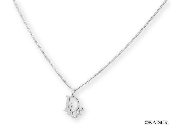 �N���X�`�����E�f�B�I�[���iChristian Dior�j�^�A�N�Z�T���[�^CDD29936�^�A���T���u���E���S�E�l�b�N���X�i�A���T���u�����S�y���_���g�j�^���^���^�V���o�[�^�g�b�v���c�ɂ����