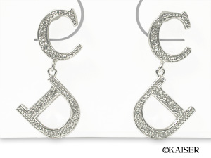 Christian Dior�i�N���X�`�����E�f�B�I�[���j�^�A�N�Z�T���[�^�b�c�c�U�W�W�W�S�^�b�c�X�D�C���O�E�s�A�X�^���^���{���C���E�X�g�[���^�V���o�[�^�O�ʂ��g��