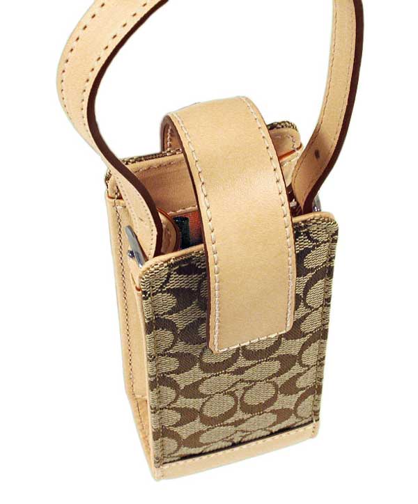 COACH�i�R�[�`�j�^�g�ѓd�b�P�[�X�^�i�C�����{�J�[�t�^�x�[�W���^�J����