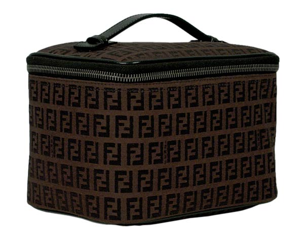 FENDI�i�t�F���f�B�j�^�Y�b�L�[�m�^�e�c�W�m�O�O�O�S�^�o�b�O�^�o�j�e�B�^�W���K�[�h�{�J�[�t�{���^���^�u���b�N�{�_�[�N�E�u���E���^���΂�