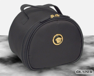 GIANNI VERSACE�i�W�����j�E���F���T�[�`�j�^�o�b�O�^�ی^���@�j�e�B�i�o�j�e�B�j�^�i�C�����{�J�[�t�{���^���^�u���b�N�{�S�[���h�^���΂�