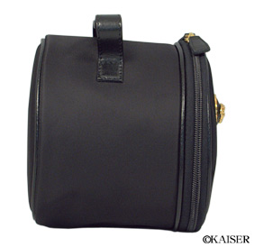 GIANNI VERSACE�i�W�����j�E���F���T�[�`�j�^�o�b�O�^�ی^���@�j�e�B�i�o�j�e�B�j�^�i�C�����{�J�[�t�{���^���^�u���b�N�{�S�[���h�^����