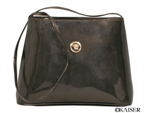 GIANNI VERSACE�i�W�����j�E���F���T�[�`�j�^�o�b�O�^�V�����_�[�E�o�b�O�^�J�[�t�{�i�C�����{���^���^�u���E���{�S�[���h�^�O��