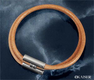 HERMES�i�G�����X�j�^�A�N�Z�T���[�^�u���X���b�g�^�g�D���j�E�u���X���b�g�^�J�[�t�{���^���^�i�`�������{�V���o�[�^�ォ��