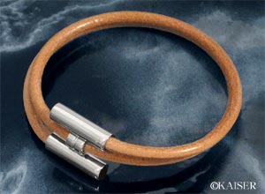 HERMES�i�G�����X�j�^�A�N�Z�T���[�^�u���X���b�g�^�g�D���j�E�u���X���b�g�^�J�[�t�{���^���^�i�`�������{�V���o�[�^�΂ߏォ��