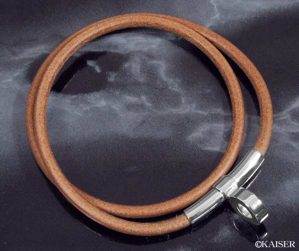 HERMES�i�G�����X�j�^�A�N�Z�T���[�^�`���[�J�[�^�N���A ��`���[�J�[�^�J�[�t�{���^���^�i�`�������{�V���o�[�^�Q�d�ɂ���