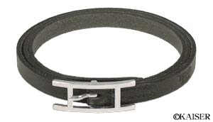 HERMES�i�G�����X�j�^�A�N�Z�T���[�^�`���[�J�[�^�A�s�R�^�J�[�t�{���^���^�u���b�N�{�V���o�[�^�S�́i�O�ʁj