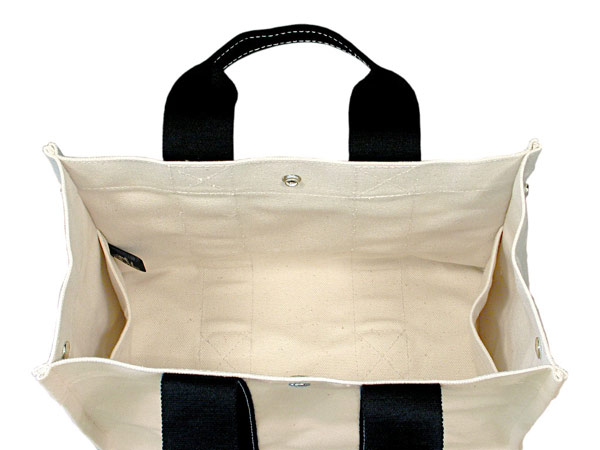 �����X�^�o�b�O�^�{���{���^�R�b�g���E�L�����o�X�^�u���b�N�~�z���C�g�^�J����