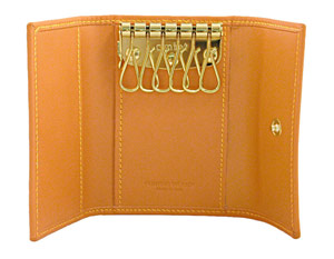 HUNTING WORLD�i�n���e�B���O�E���[���h�j�^�U�A�L�[�E�P�[�X�^�o�`���[�E�N���X�{�J�[�t�^�l�C�r�[�E�u���[�{�i�`�������E���U�[�^�J����