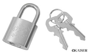 ���C�E���B�g��/���C���B�g��/���C�E�r�g��/���C�r�g���iLOUIS VUITTON�j�^�A�N�Z�T���[�^�p�h���b�N�i��/�J�M/�����j�^LVM10007�^�V���o�[�E�p�h���b�N�i��/�J�M/�����j�^�V���o�[�^�S��