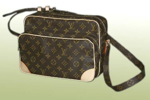 LOUIS VUITTON�i���C�E���B�g��/���C�E�r�g��/���C���B�g��/���C�r�g���j�^���m�O�����^�o�b�O�i��/�J�o��/���΂�/�o�b�N�j�^�k�u�l�S�T�Q�S�S�^�i�C���^���m�O�����E�L�����o�X�{�k���v�{�S�[���h