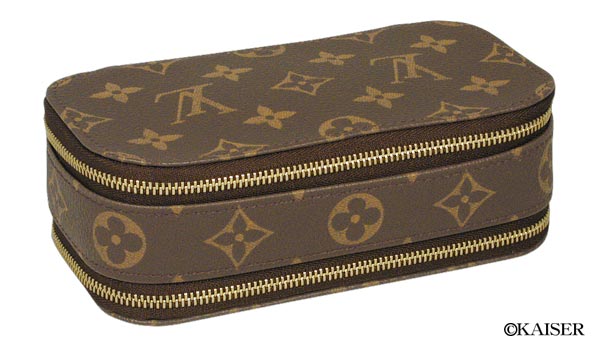 LOUIS VUITTON�i���C�E���B�g��/���C�E�r�g��/���C���B�g��/���C�r�g���j�^���m�O�����E���C���^�|�[�`�i��������/�R���m�C��/�����̂���j�^�k�u�l�S�V�T�P�O�^�g�D���X�E�u���b�V���^���m�O�����E�L�����o�X�{�k���v�{�S�[���h�^�ォ��