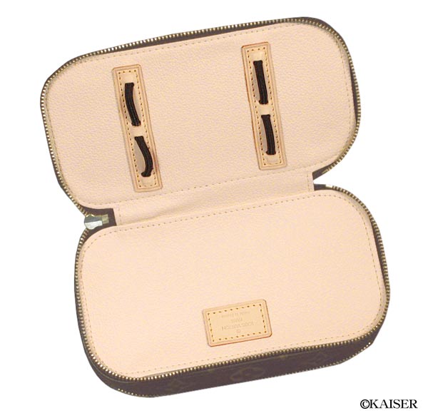 LOUIS VUITTON�i���C�E���B�g��/���C�E�r�g��/���C���B�g��/���C�r�g���j�^���m�O�����E���C���^�|�[�`�i��������/�R���m�C��/�����̂���j�^�k�u�l�S�V�T�P�O�^�g�D���X�E�u���b�V���^���m�O�����E�L�����o�X�{�k���v�{�S�[���h�^�J�����i�z���_�[�̂݁j