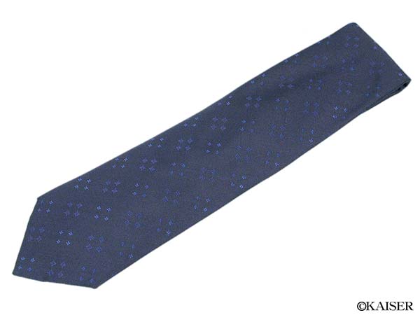 ���C�E���B�g��/���C���B�g��/���C�E�r�g��/���C�r�g���iLOUIS VUITTON�j�^�a�m�p�i�i�a�m��/�a�m�����j�^�l�N�^�C�^�t�����[�E���`�[�t�E�l�N�^�C�^�l�C�r�[�{�I�[�V�����E�u���[�^�S�́f�i���ɂ��āj