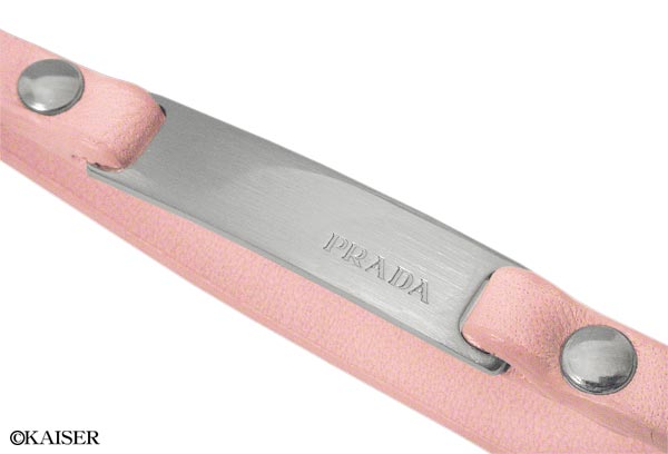 �v���_�iPRADA�j�^�o�c�P�`�q�O�X�X�^�g�уX�g���b�v�^�i�C�����{�i�b�p�{���^���^�q�n�r�`�i���[�Y�E�s���N�j�{�V���o�[�^�v���[�g���̊g��