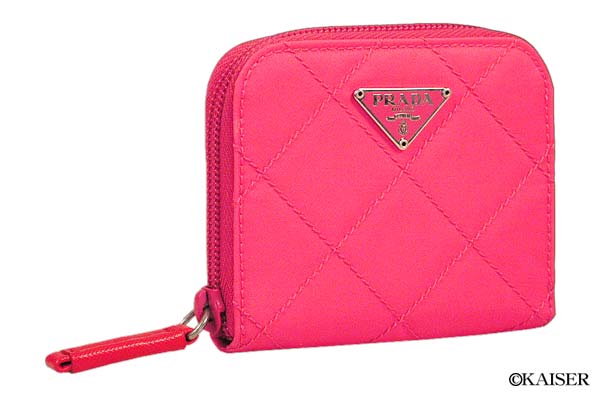 �v���_�iPRADA�j�^���z�i�T�C�t/�����Ӂj�^PD1M0843�^���E���h�E�t�@�X�i�[�t���R�C���E�P�[�X���p�J�[�h�E�P�[�X�i���K���ꌓ�p�J�[�h����j�^�T�e�X�[�g�i�i�C�����j�{���^���^�o�d�n�m�h�`�i�V���b�L���O�E�s���N�j�{�V���o�[�^���΂�