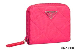 �v���_�iPRADA�j�^���z�i�T�C�t/�����Ӂj�^PD1M0843�^���E���h�E�t�@�X�i�[�t���R�C���E�P�[�X���p�J�[�h�E�P�[�X�i���K���ꌓ�p�J�[�h����j�^�T�e�X�[�g�i�i�C�����j�{���^���^�o�d�n�m�h�`�i�V���b�L���O�E�s���N�j�{�V���o�[�^���΂�