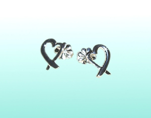 TIFFANY�i�e�B�t�@�j�[�j�^�A�N�Z�T���[�^�s�A�X�^�����B���O�E�n�[�g�E�s�A�X�i���r���O�E�n�[�g�E�s�A�X/�����B���O�n�[�g�s�A�X/���r���O�n�[�g�s�A�X�j�^�V���o�[