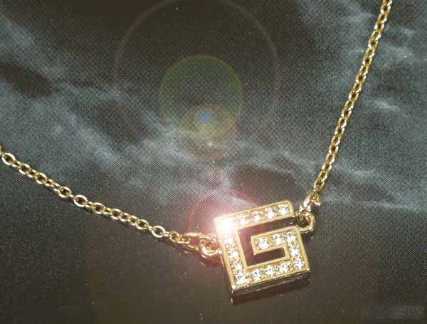 GIVENCHY�i�W�o���V�[�j�^�A�N�Z�T���[�^�S�[���h�^�O��