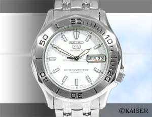 セイコー（SEIKO）／腕時計（リスト・ウオッチ）／SK/SNK027K／オートマティック腕時計（リスト・ウオッチ/リストウオッチ）／５　スポーツ（ファイブ・スポーツ）／オールステンレス／シルバー＋ホワイト／フェイスの拡大